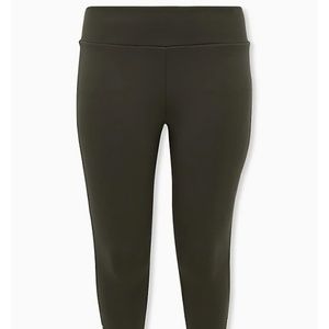 Torrid Olive Green Pixie Pants gold ankle zip size 1x